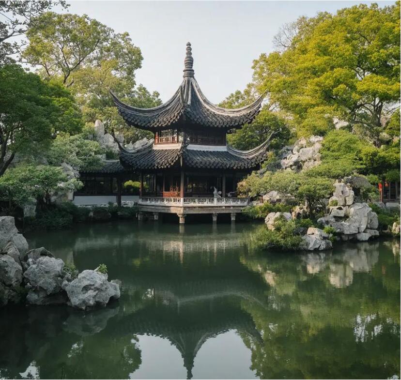 雨湖区迎夏旅游有限公司